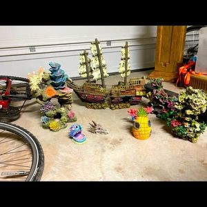 Fish tank decorations